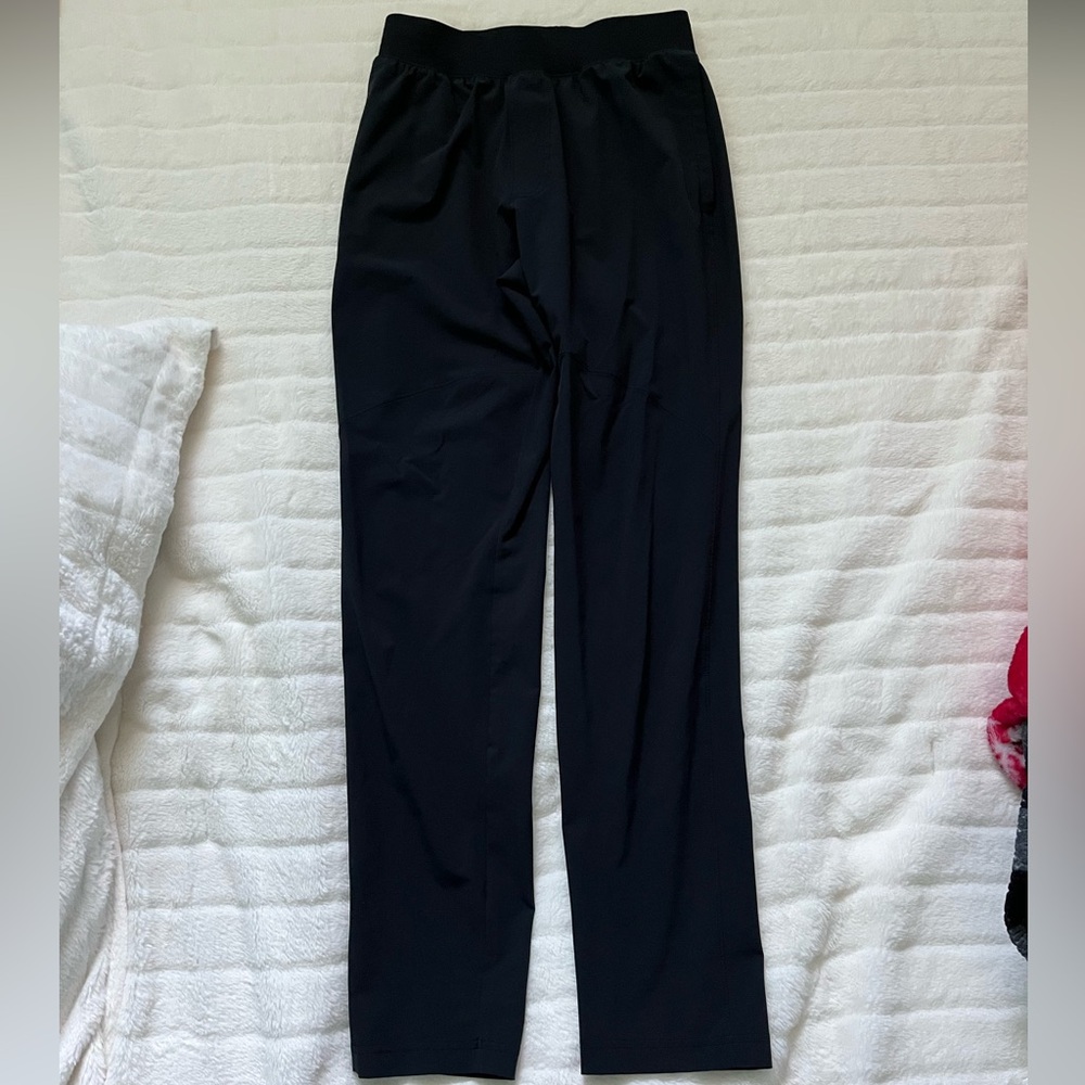 Under Armour Men’s Black athletic pants